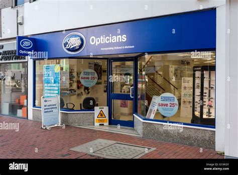 boots optician store finder.